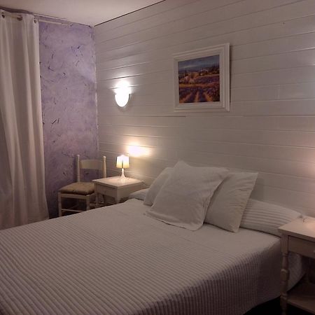 Hotel Chez Cecile Mornas Pokój zdjęcie
