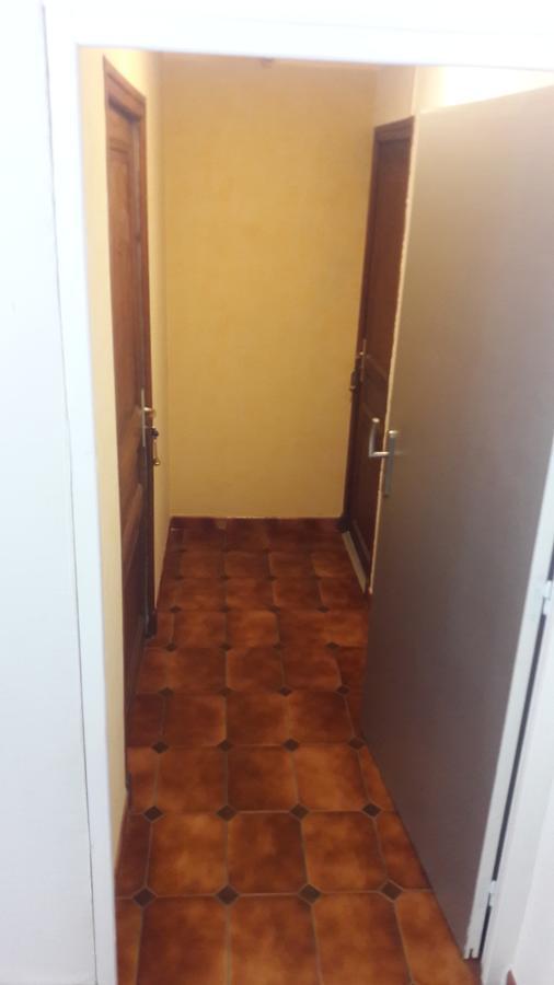 Hotel Chez Cecile Mornas Zewnętrze zdjęcie